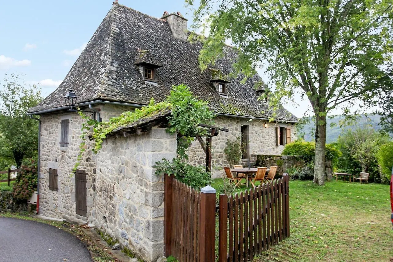 Maison Accueillante A Senezergues Avec Vue Sur La Montagne