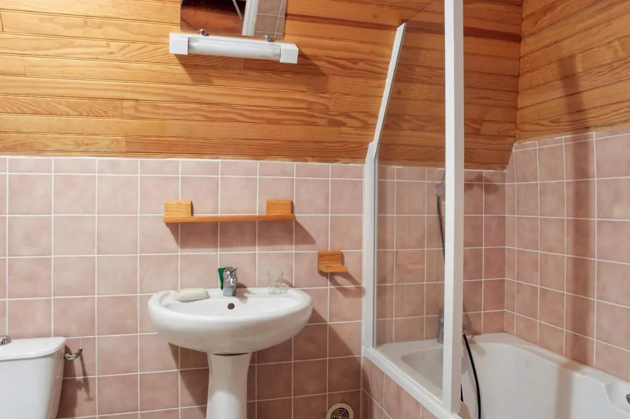 Maison Accueillante A Senezergues Avec Vue Sur La Montagne Holiday home