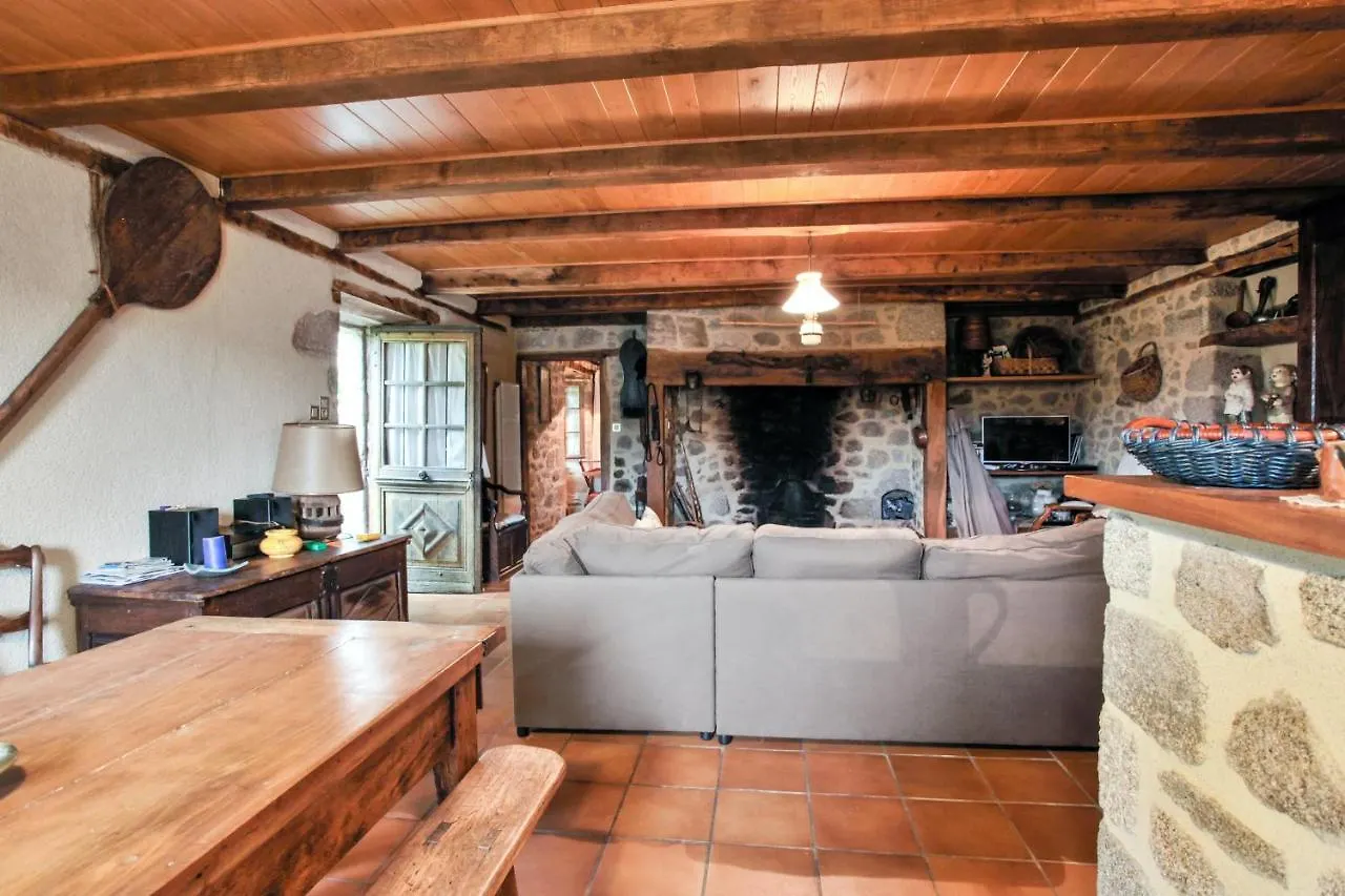 Maison Accueillante A Senezergues Avec Vue Sur La Montagne 0*,  France