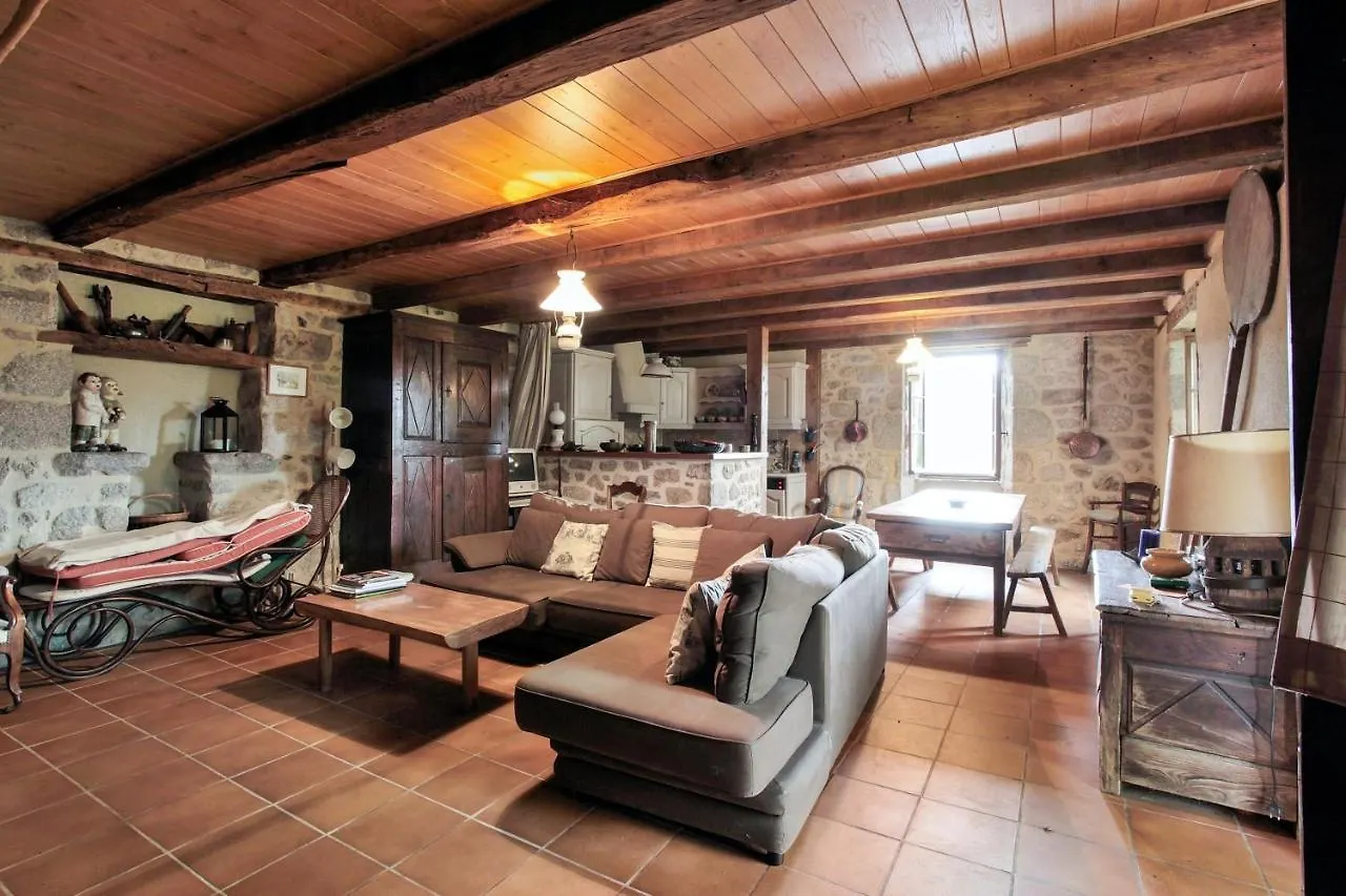 Maison Accueillante A Senezergues Avec Vue Sur La Montagne 0*,